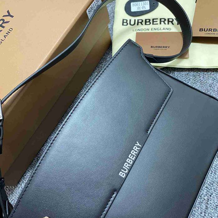 BURBERRY 1301 ショルダーバッグ クラシック 24x18cm サイズ:24x18cm