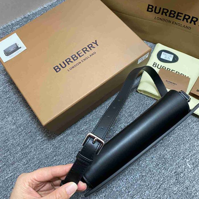 BURBERRY 1301 ショルダーバッグ クラシック 24x18cm サイズ:24x18cm