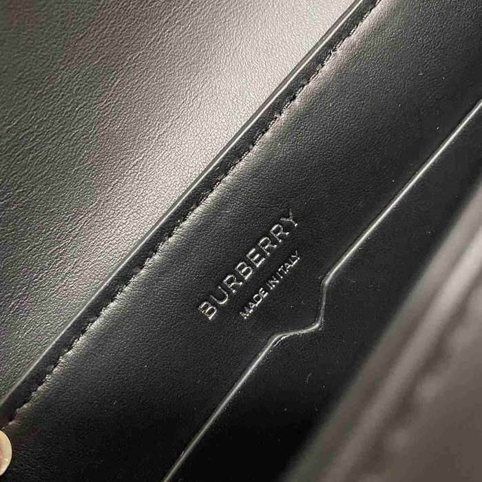 BURBERRY 1301 ショルダーバッグ クラシック 24x18cm サイズ:24x18cm