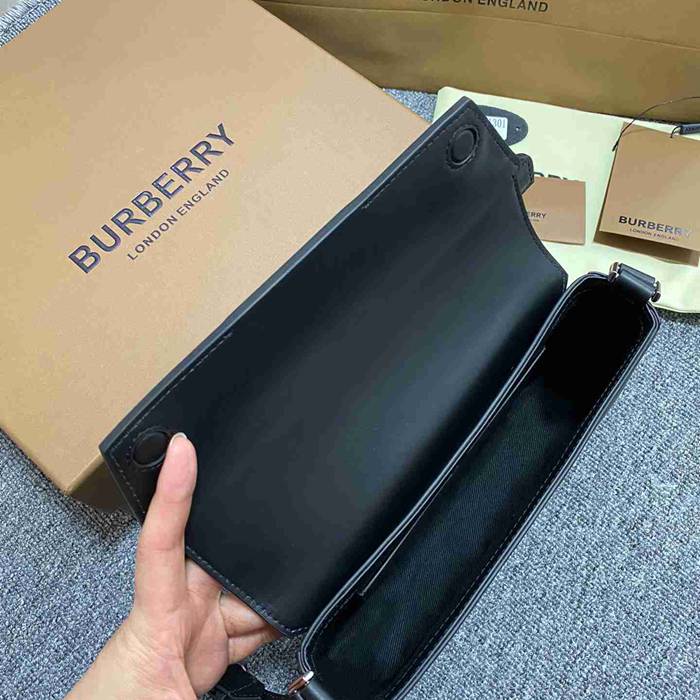 BURBERRY 1301 ショルダーバッグ クラシック 24x18cm サイズ:24x18cm