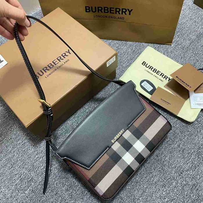 BURBERRY 1301 カーフスキン チェック ショルダーバッグ クラシックチェック 24x18cm サイズ:24x18cm BURBERRY 1301 カーフスキン チェック ショルダーバッグ クラシックチェック 24x18cm サイズ:24x18cm