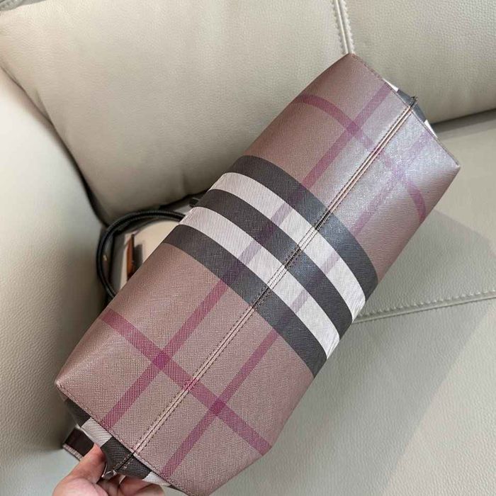 BURBERRY 5031 キャンバス レッド ショルダーバッグ クラシックチェック 34x28x14cm サイズ:34x28x14cm