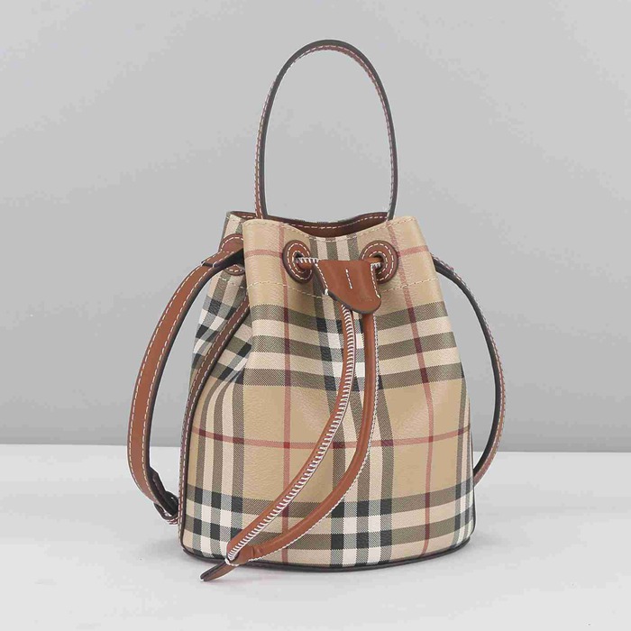 BURBERRY 4881 ブラウン 斜め掛けバッグ クラシックチェック 18x16x11cm サイズ:18x16x11cm