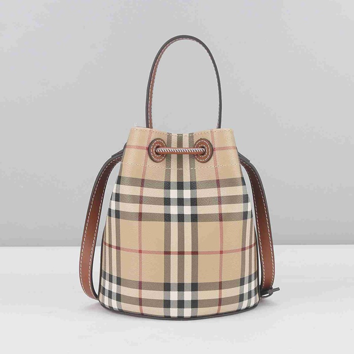 BURBERRY 4881 ブラウン 斜め掛けバッグ クラシックチェック 18x16x11cm サイズ:18x16x11cm