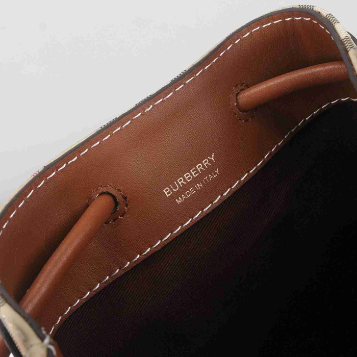 BURBERRY 4881 ブラウン 斜め掛けバッグ クラシックチェック 18x16x11cm サイズ:18x16x11cm