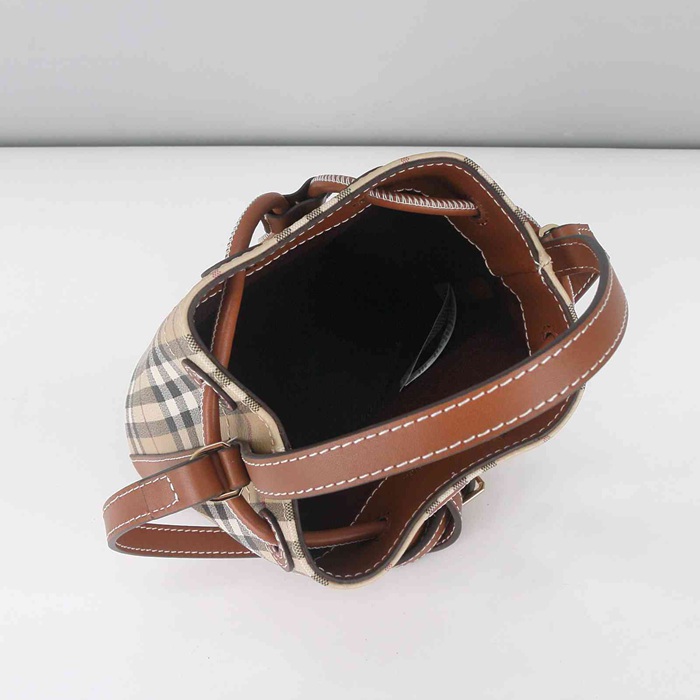 BURBERRY 4881 ブラウン 斜め掛けバッグ クラシックチェック 18x16x11cm サイズ:18x16x11cm