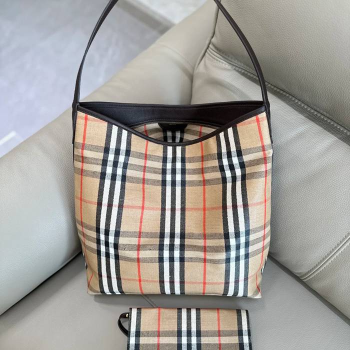 BURBERRY 1951 カーフスキン チェック ショルダーバッグ クラシックチェック 38x36x15cm サイズ:38x36x15cm