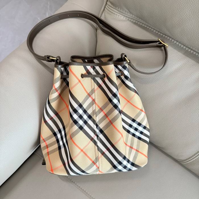 BURBERRY 8711 カーフスキン チェック 斜め掛けバッグ クラシックチェック 29x28x16cm サイズ:29x28x16cm