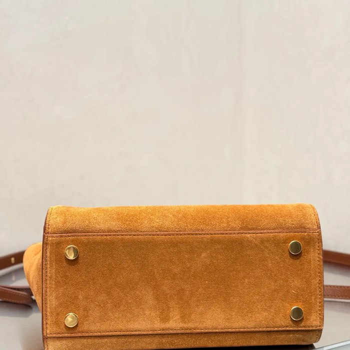 BURBERRY 3491 ベージュ 斜め掛けバッグ クラシックチェック 24x20x13cm サイズ:24x20x13cm