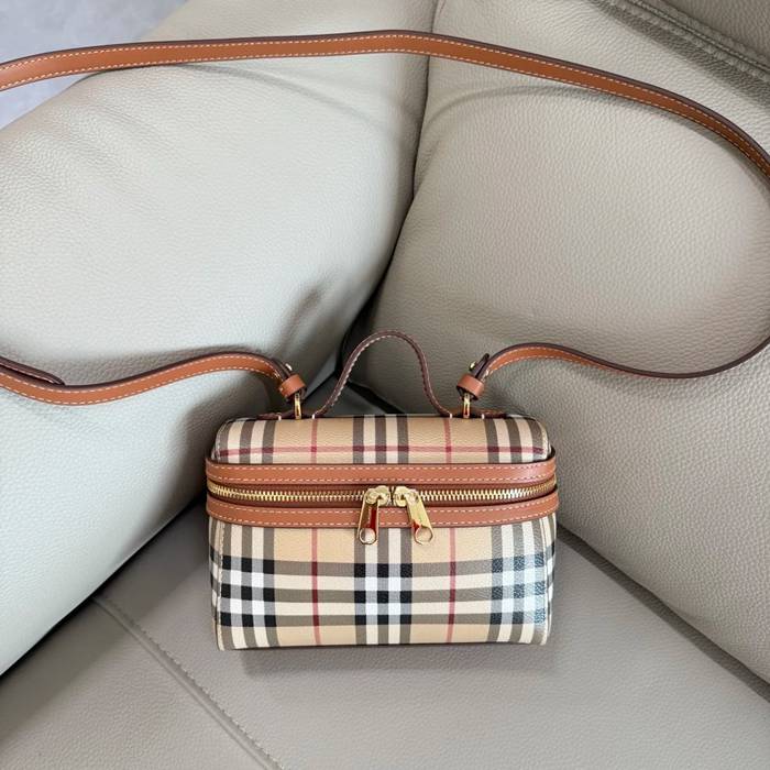 BURBERRY 5251 カーフスキン ベージュ 斜め掛けバッグ クラシックチェック 20x15cm サイズ:20x15cm