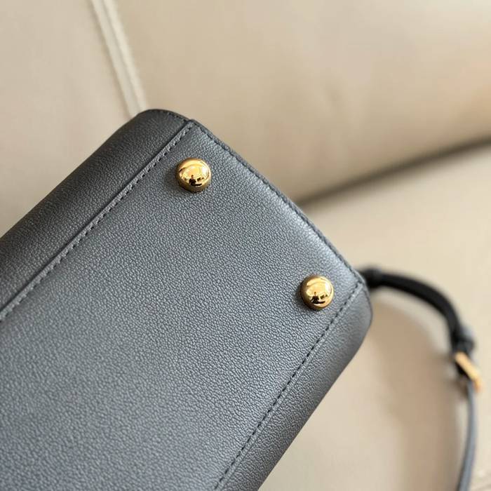BURBERRY 4731 カーフレザー チェック 斜め掛けバッグ クラシックチェック 32x24x14cm サイズ:32x24x14cm