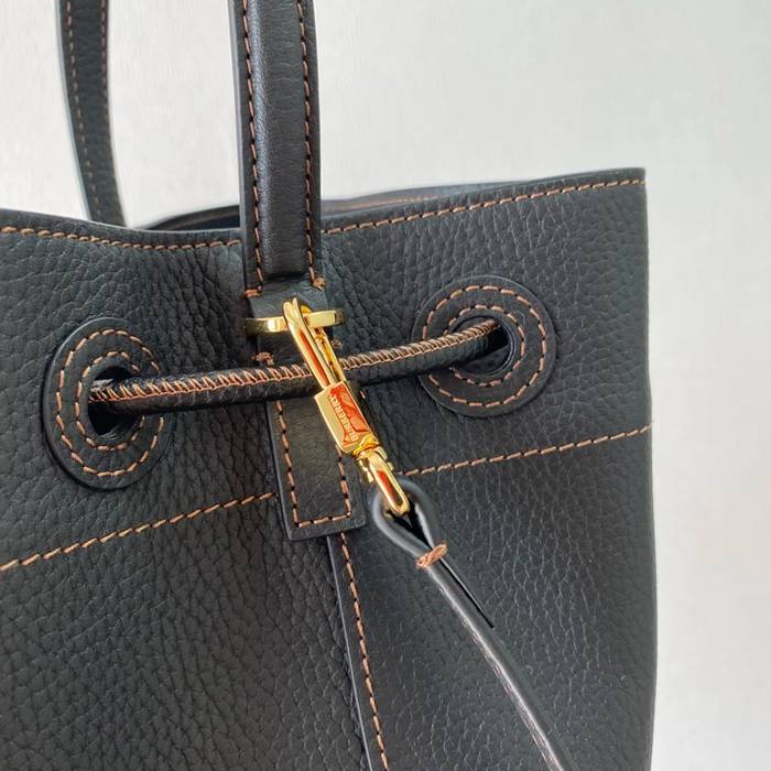 BURBERRY 6911 カーフスキン 斜め掛けバッグ TB 26x26x16cm サイズ:26x26x16cm