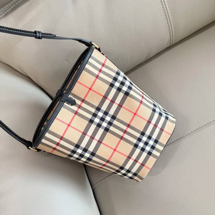 BURBERRY 0862 ピンク 斜め掛けバッグ クラシックチェック 23x16x15cm サイズ:23x16x15cm
