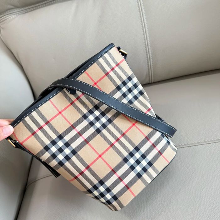 BURBERRY 0862 ピンク 斜め掛けバッグ クラシックチェック 23x16x15cm サイズ:23x16x15cm