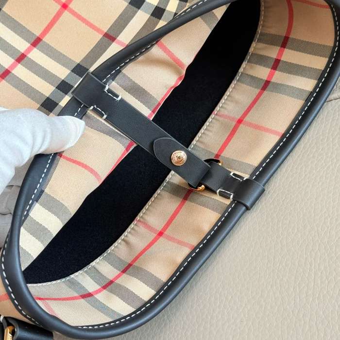 BURBERRY 0862 ピンク 斜め掛けバッグ クラシックチェック 23x16x15cm サイズ:23x16x15cm