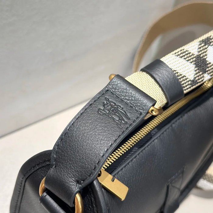 BURBERRY 6931 カーフスキン チェック 斜め掛けバッグ クラシックチェック 19x18cm サイズ:19x18cm