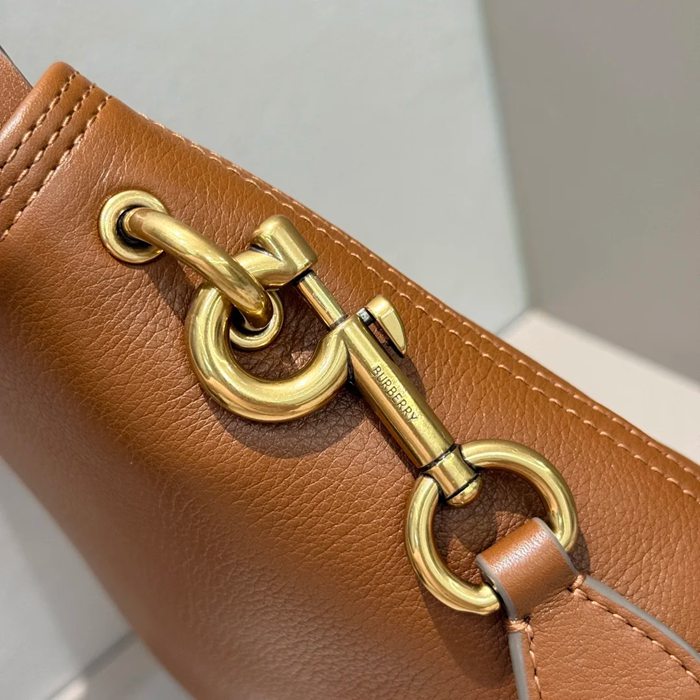 BURBERRY 5941 カーフスキン ベージュ 斜め掛けバッグ クラシックチェック 22x21cm サイズ:22x21cm