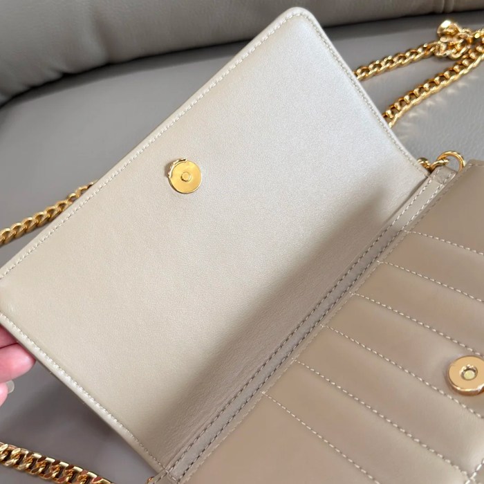 BURBERRY 1761 ラムレザー チェック 斜め掛けバッグ クラシックチェック 20x12cm サイズ:20x12cm