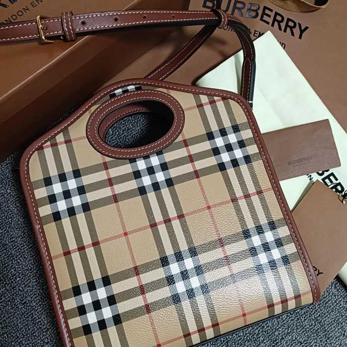 BURBERRY 4776 キャンバス プリント 斜め掛けバッグ トート 26x23cm サイズ:26x23cm