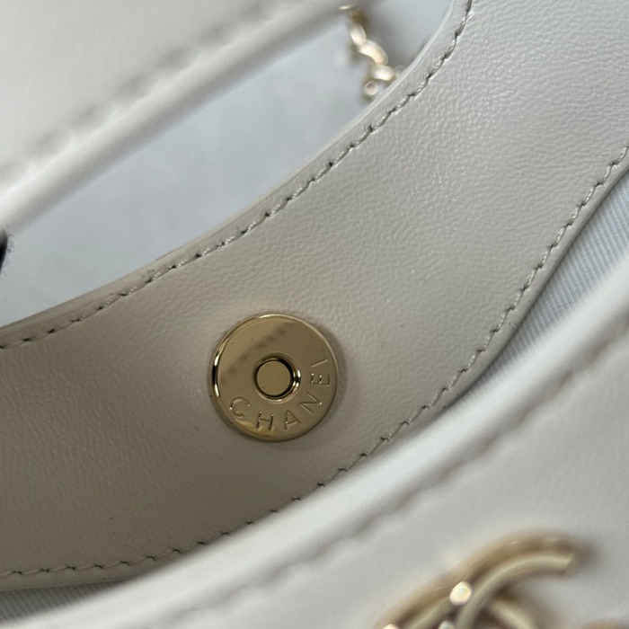 CHANEL AS3656 ラムレザー ゴールド クラシック 小 20.5×17.5×4cm サイズ:20.5×17.5×4cm