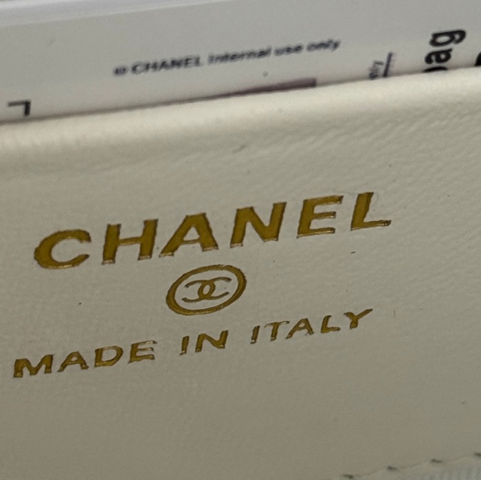 CHANEL AS3656 ラムレザー ゴールド クラシック 小 20.5×17.5×4cm サイズ:20.5×17.5×4cm