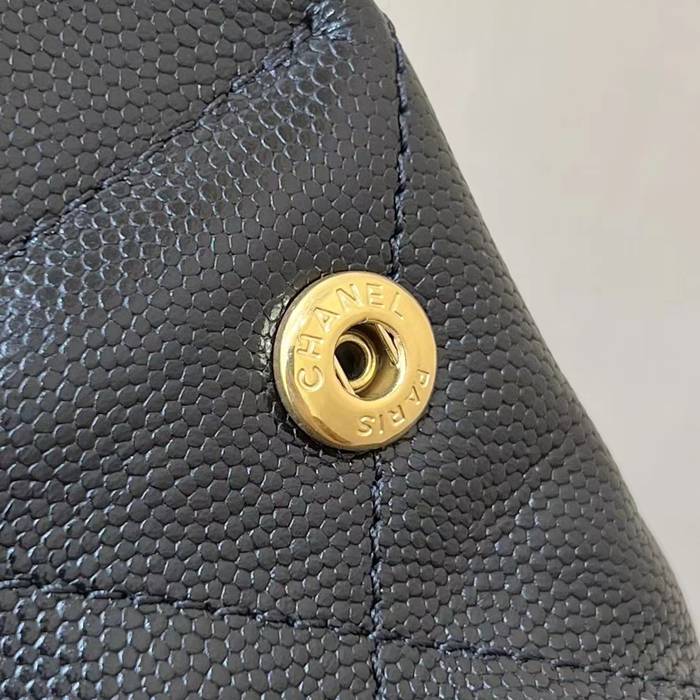 CHANEL カーフレザー ブラック×ゴールド クラシック ファッショナブル 37×35×7cm サイズ:37×35×7cm