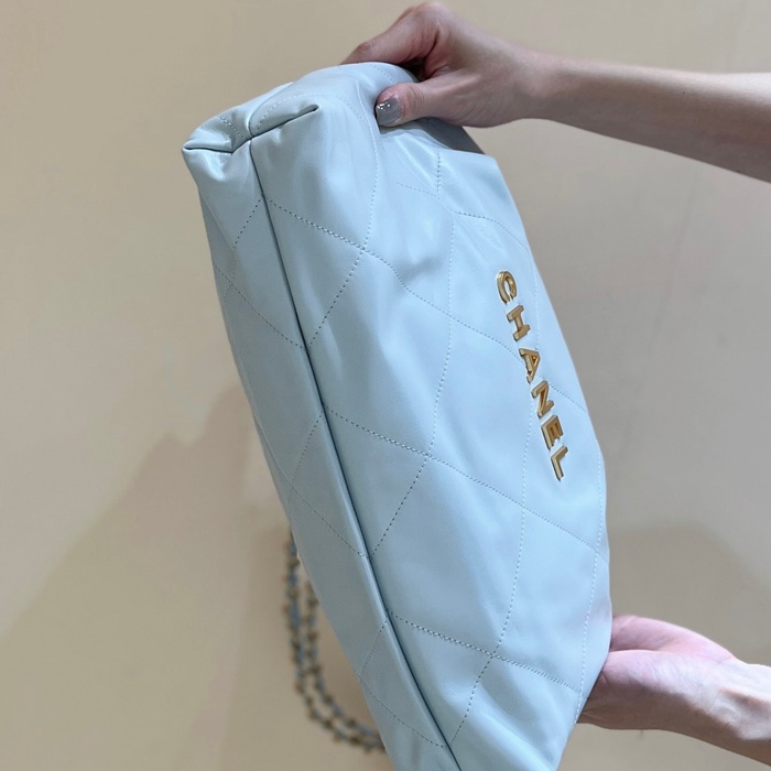 CHANEL 48100 カーフレザー クラシック ファッショナブル 42×39×8cm サイズ:42×39×8cm
