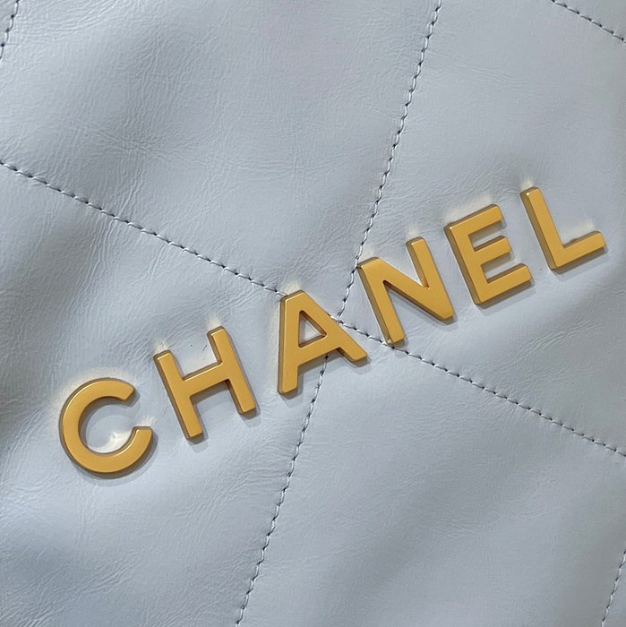 CHANEL 48100 カーフレザー クラシック ファッショナブル 42×39×8cm サイズ:42×39×8cm