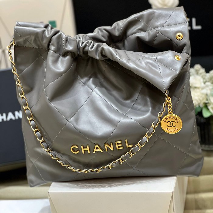 CHANEL 3261 カーフレザー グレー クラシック ファッショナブル 42×39×8cm サイズ:42×39×8cm