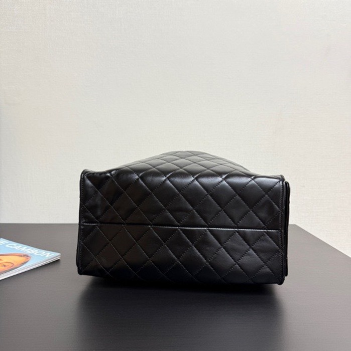 CHANEL 脇下バッグ 小 秋冬 30×30×15cm サイズ:30×30×15cm