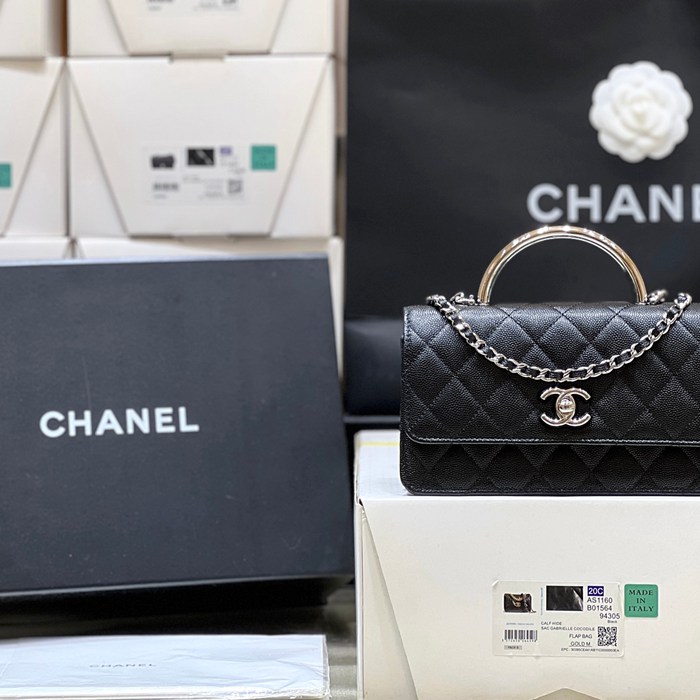 CHANEL カーフレザー 荔枝紋 クラシック 限定 18.5×11×6cm サイズ:18.5×11×6cm