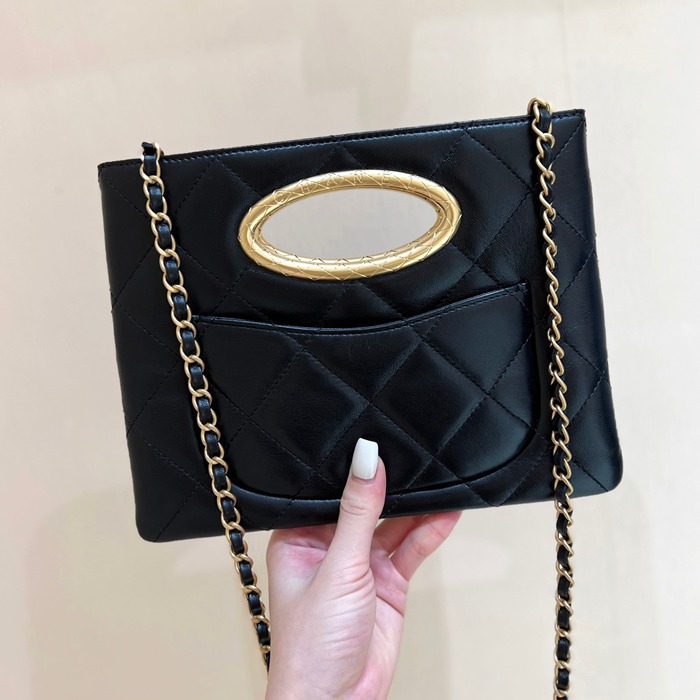 CHANEL ラムレザー グレンチェック ブラック×ゴールド 秋冬 25×19×3cm サイズ:25×19×3cm