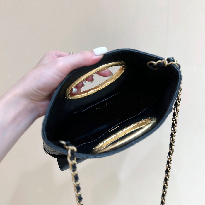 CHANEL ラムレザー グレンチェック ブラック×ゴールド 秋冬 25×19×3cm サイズ:25×19×3cm