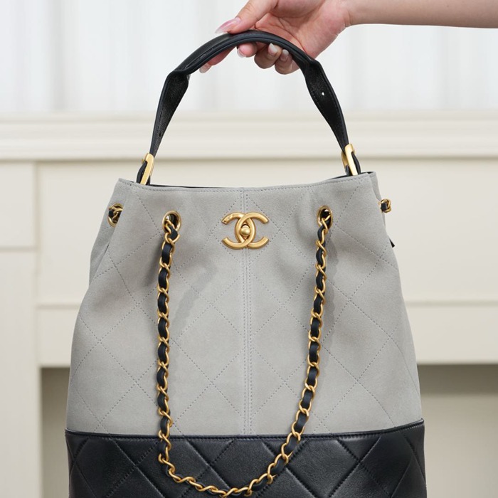 CHANEL 菱格紋 グレー×ゴールド ショルダーバッグ クラシック ヴィンテージ 30×26×11cm サイズ:30×26×11cm CHANEL 菱格紋 グレー×ゴールド ショルダーバッグ クラシック ヴィンテージ 30×26×11cm サイズ:30×26×11cm