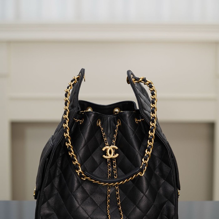 CHANEL ブラック×ゴールド バケツバッグ 大 40×30×15cm サイズ:40×30×15cm CHANEL ブラック×ゴールド バケツバッグ 大 40×30×15cm サイズ:40×30×15cm