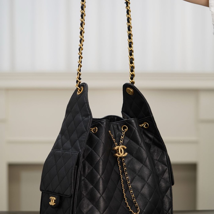 CHANEL ブラック×ゴールド バケツバッグ 大 40×30×15cm サイズ:40×30×15cm