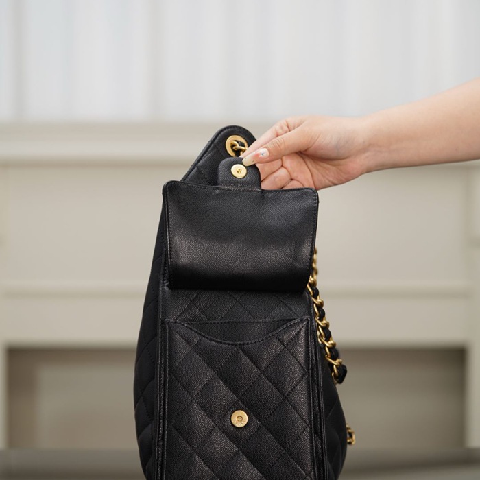 CHANEL ブラック×ゴールド バケツバッグ 大 40×30×15cm サイズ:40×30×15cm