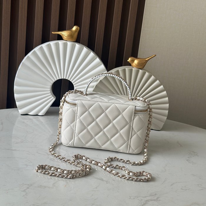 CHANEL 66060 ブラック×ホワイト 春夏 17×9.5×7.8cm サイズ:17×9.5×7.8cm