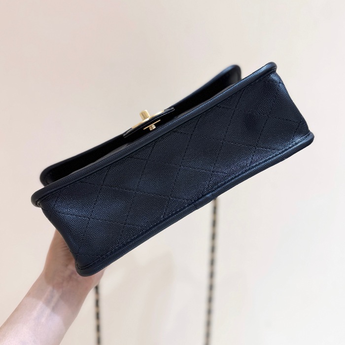 CHANEL カーフレザー 荔枝紋 ブラック×ゴールド 斜め掛けバッグ クラシック 秋冬 25×16.5×8.5cm サイズ:25×16.5×8.5cm
