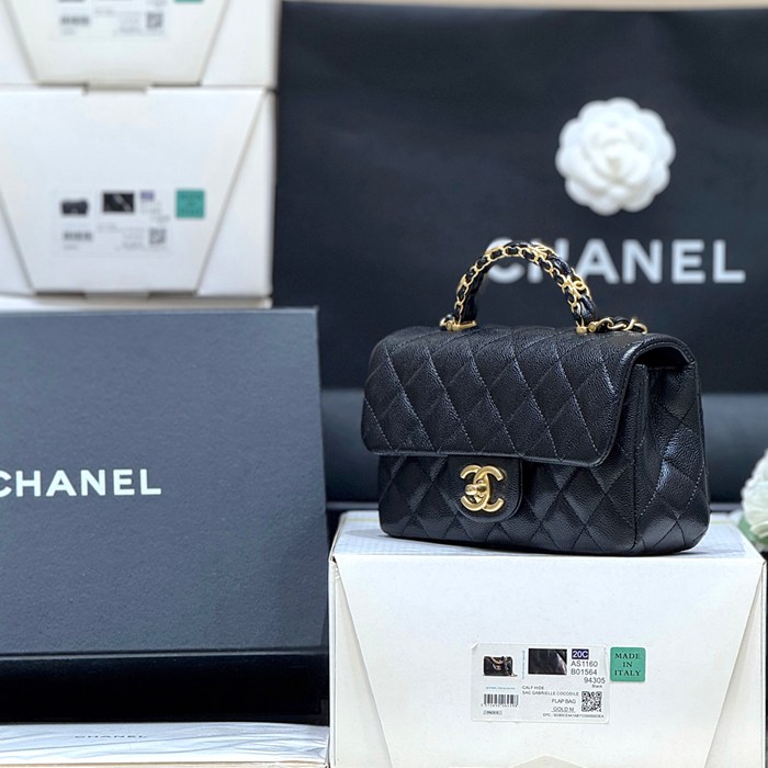 CHANEL カーフレザー 荔枝紋 ブラック×ゴールド 斜め掛けバッグ クラシック 小 19.5×12×6.5cm サイズ:19.5×12×6.5cm