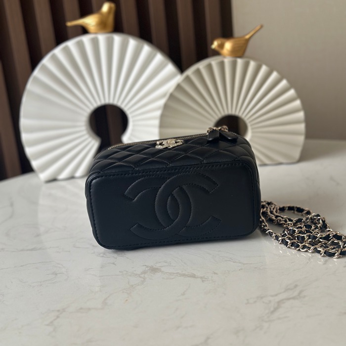 CHANEL 66057 ラムレザー ブラック ヴィンテージ 17×10×8cm サイズ:17×10×8cm