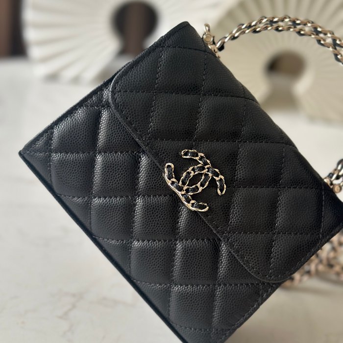 CHANEL 66058 カーフレザー ブラック 斜め掛けバッグ クラシック 14.5×11.5×5.5cm サイズ:14.5×11.5×5.5cm