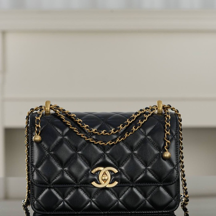 CHANEL カーフレザー ブラック×ゴールド ハンドバッグ 22×14.5×8cm サイズ:22×14.5×8cm