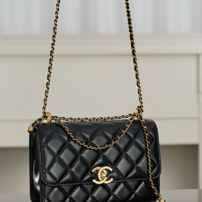 CHANEL カーフレザー ブラック×ゴールド ハンドバッグ 22×14.5×8cm サイズ:22×14.5×8cm