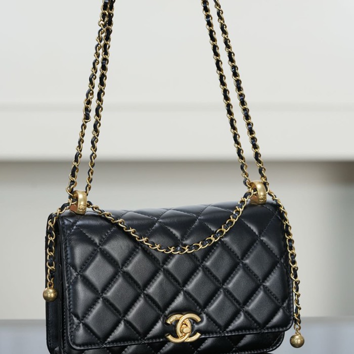 CHANEL カーフレザー ブラック×ゴールド チェーンバッグ ヴィンテージ 19×12×3.5cm サイズ:19×12×3.5cm