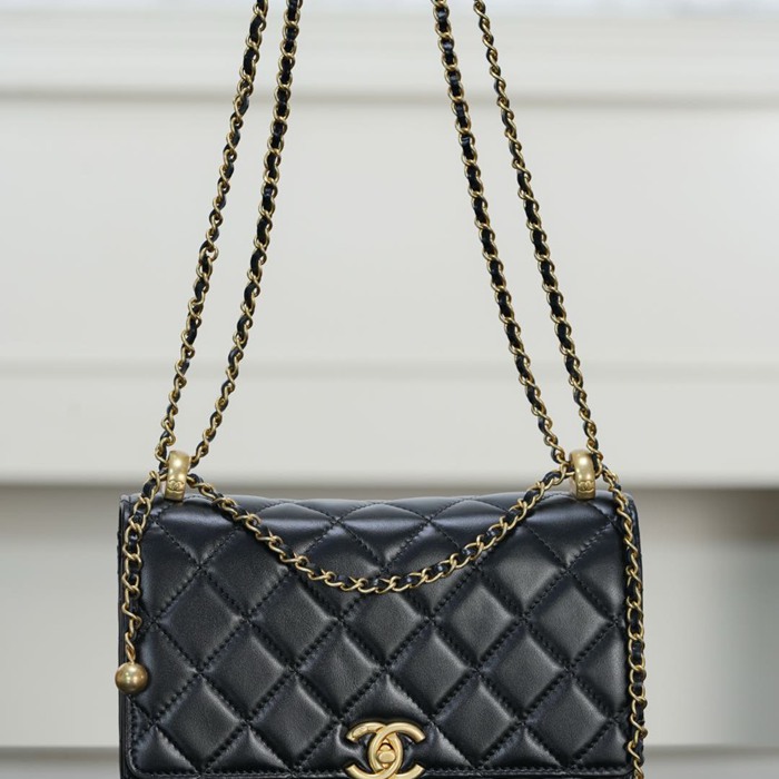 CHANEL カーフレザー ブラック×ゴールド チェーンバッグ ヴィンテージ 19×12×3.5cm サイズ:19×12×3.5cm