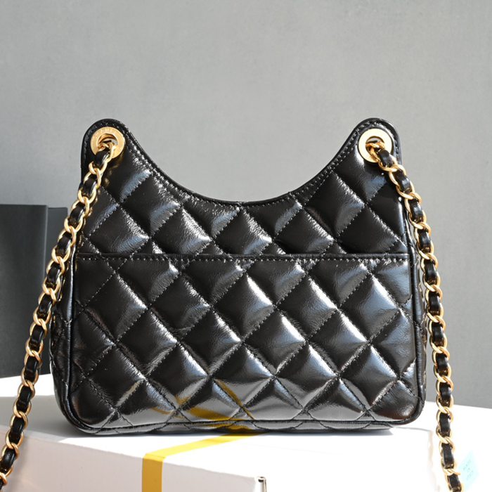 CHANEL カーフレザー ブラック×ホワイト×ゴールド 流浪バッグ ヴィンテージ 小 19×17×16cm サイズ:19×17×16cm