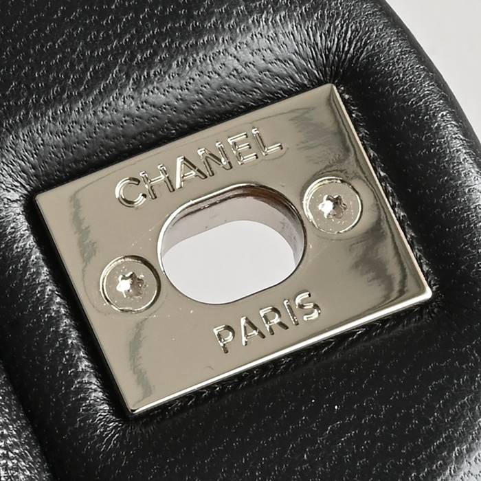 CHANEL ラムレザー ブラック×ホワイト×ゴールド 20×12.5×6cm サイズ:20×12.5×6cm