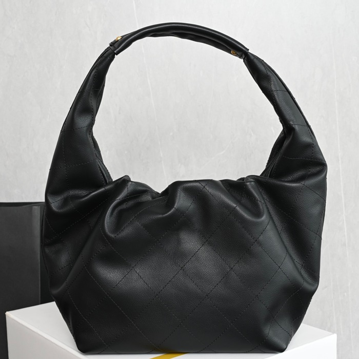 CHANEL カーフレザー ホワイト×ゴールド ヴィンテージ 小 32×24×12cm サイズ:32×24×12cm