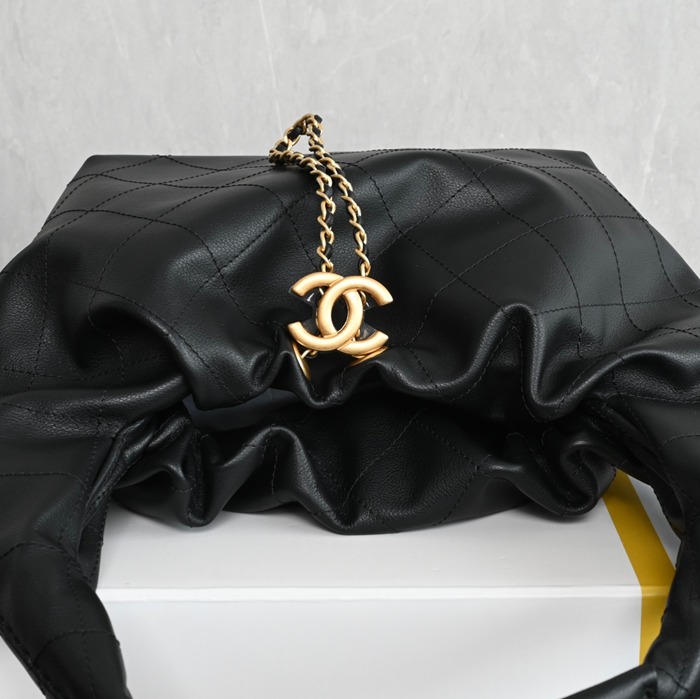 CHANEL カーフレザー ホワイト×ゴールド ヴィンテージ 小 32×24×12cm サイズ:32×24×12cm